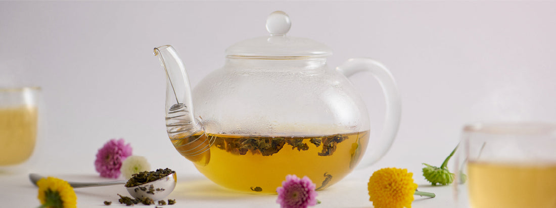 oolong steeping in a glass teapot