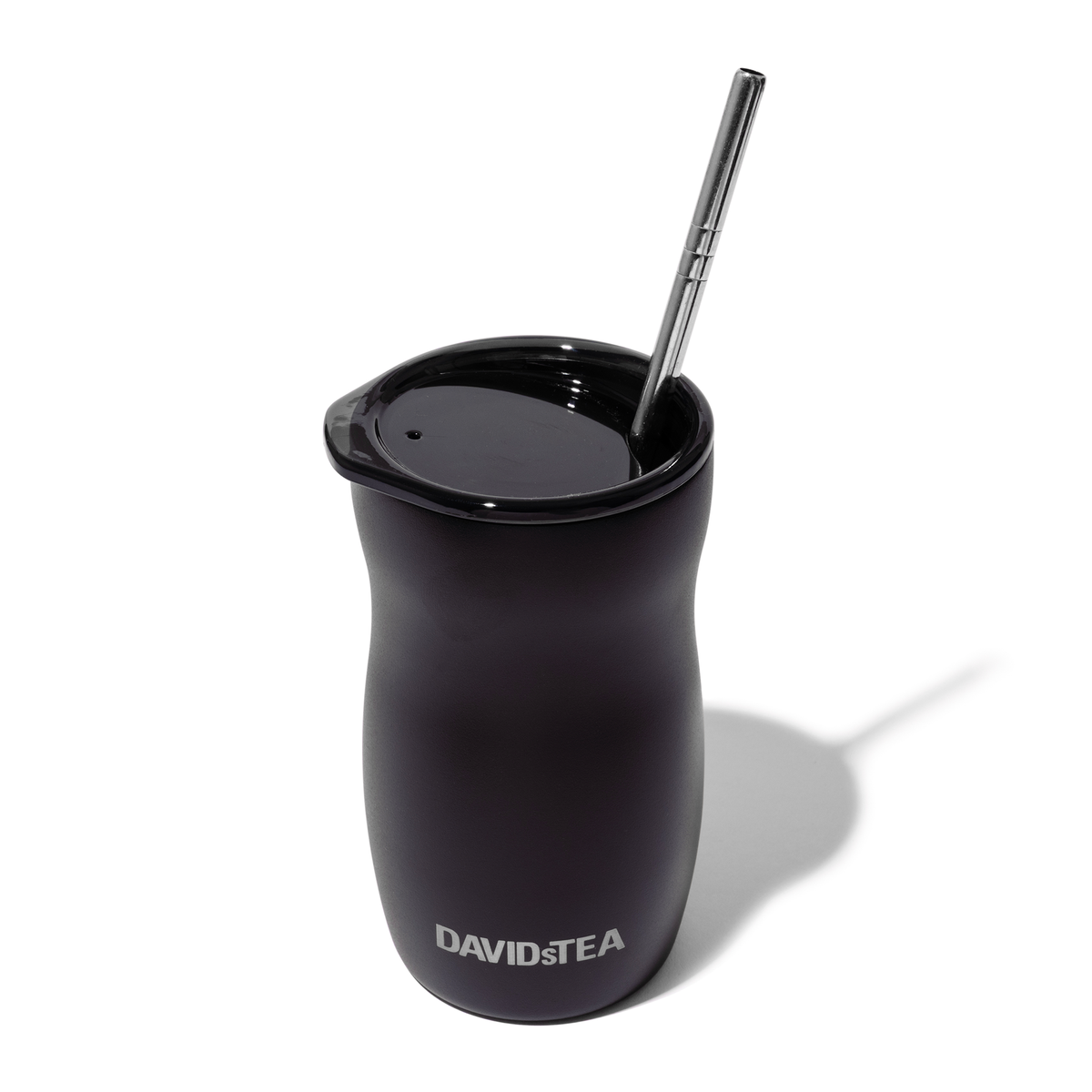 black mate cup with straw inside