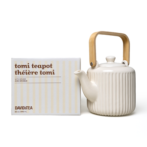 Ivory Ribbed Tomi Teapot