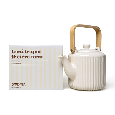 Ivory Ribbed Tomi Teapot